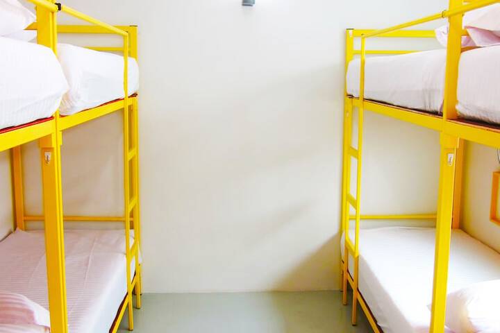 Room 15 of 48