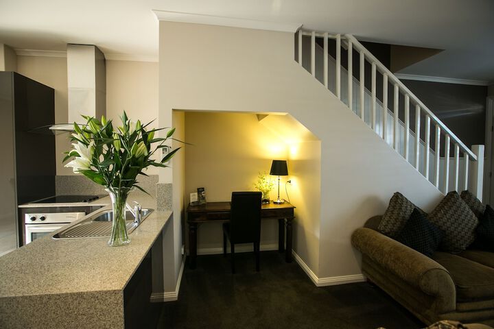 Room 9 of 37