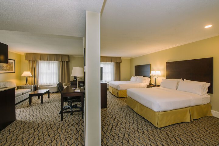 2 Queen Beds (4 of 19)