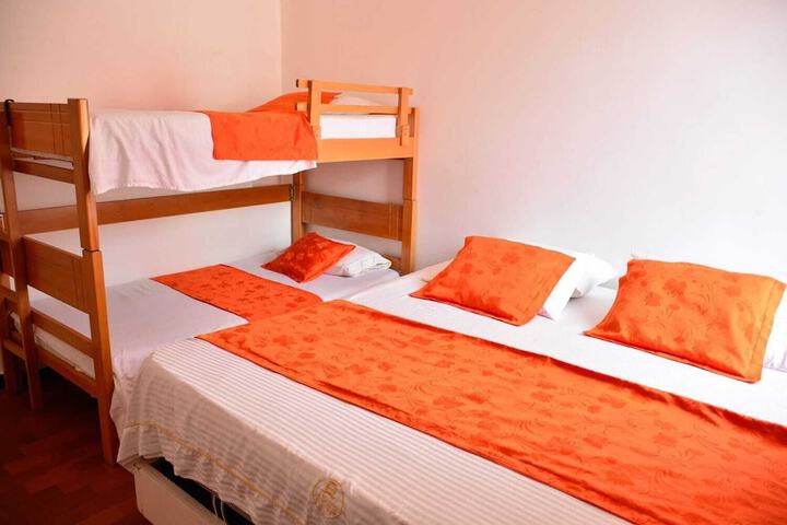 Room 9 of 27