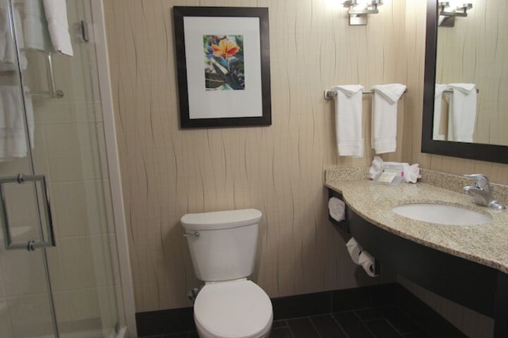 Room 25 of 58