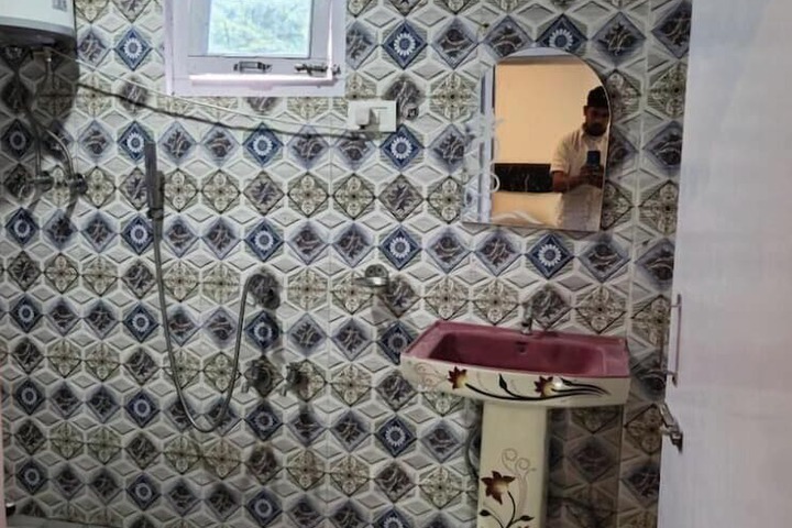 Room 13 of 29
