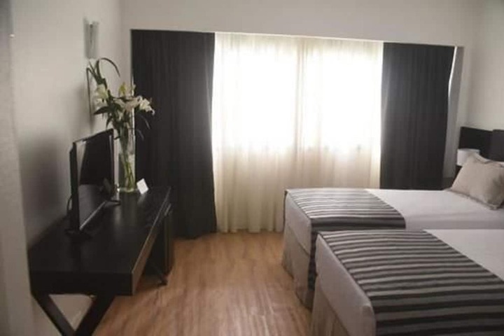 Room 14 of 48