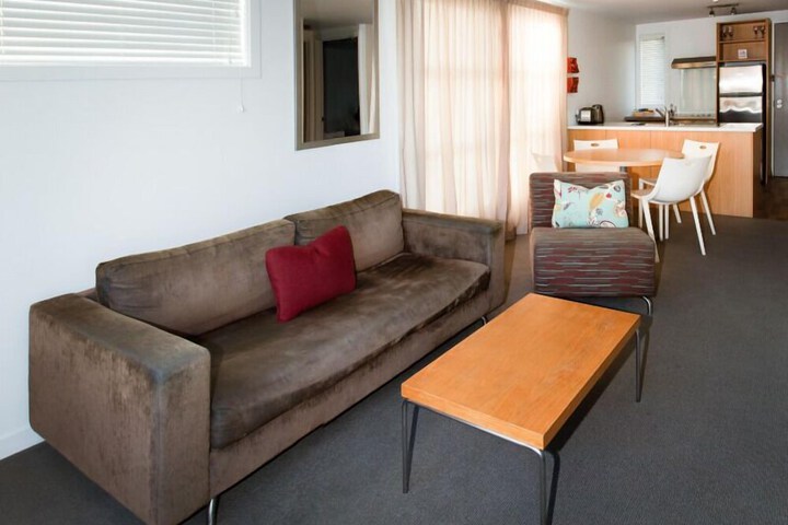 Room 8 of 17