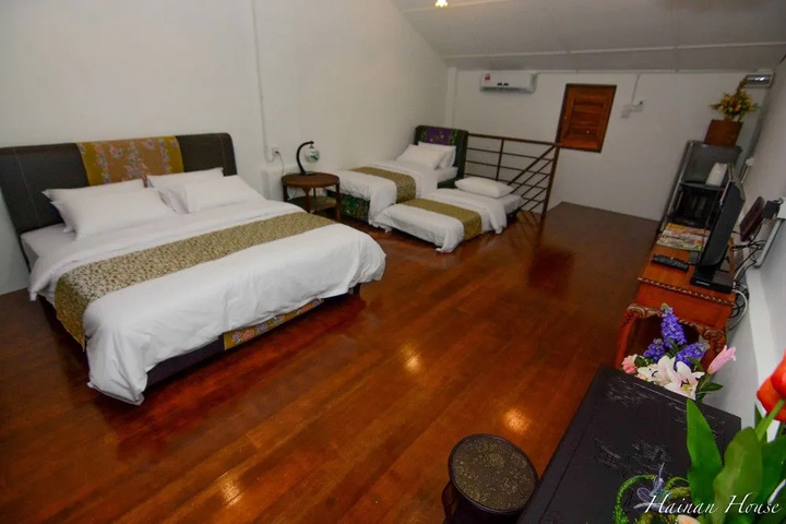 Room 6 of 23