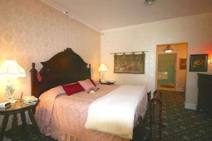 Room 21 of 84