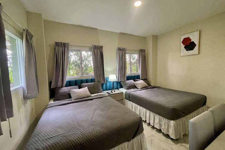 Room 26 of 80