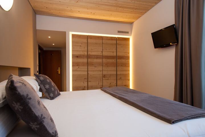 Room 9 of 41