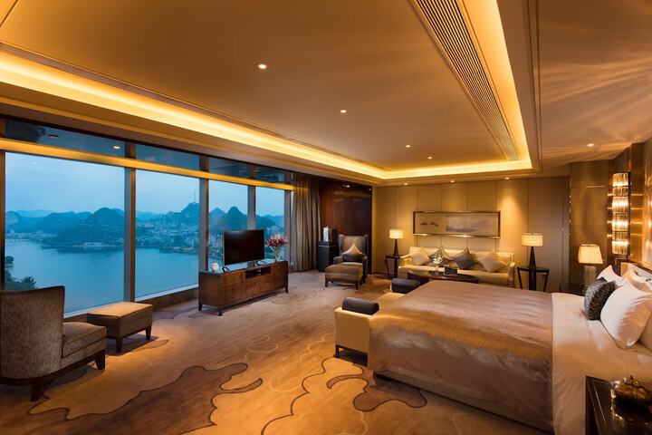 Room 19 of 58