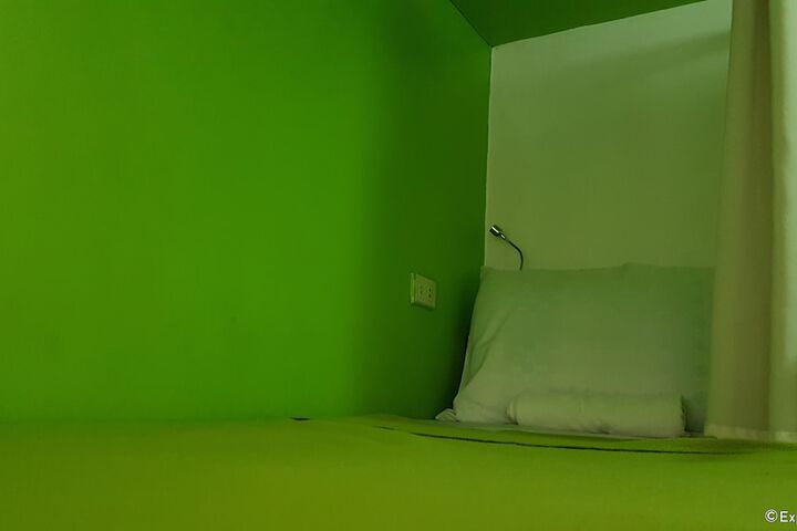 Room 7 of 61