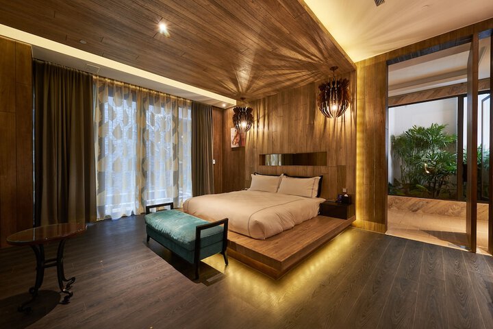 Room 28 of 91