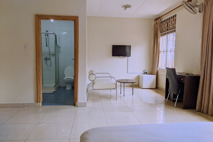 Room 22 of 50