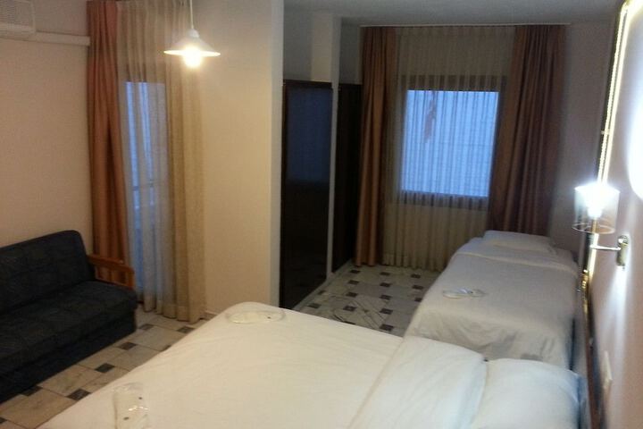 Room 7 of 23