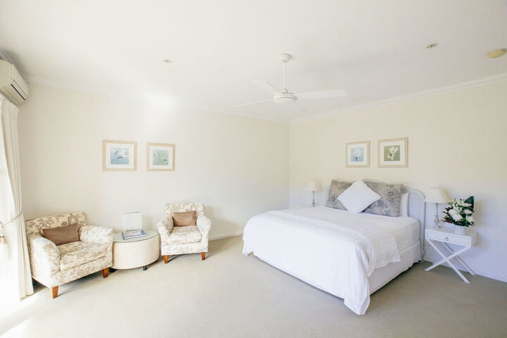 Room 2 of 25