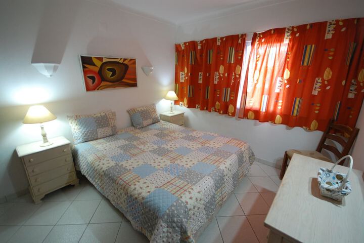 Room 3 of 53