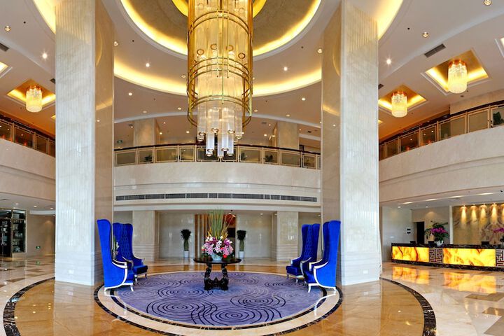Hotel Lobby