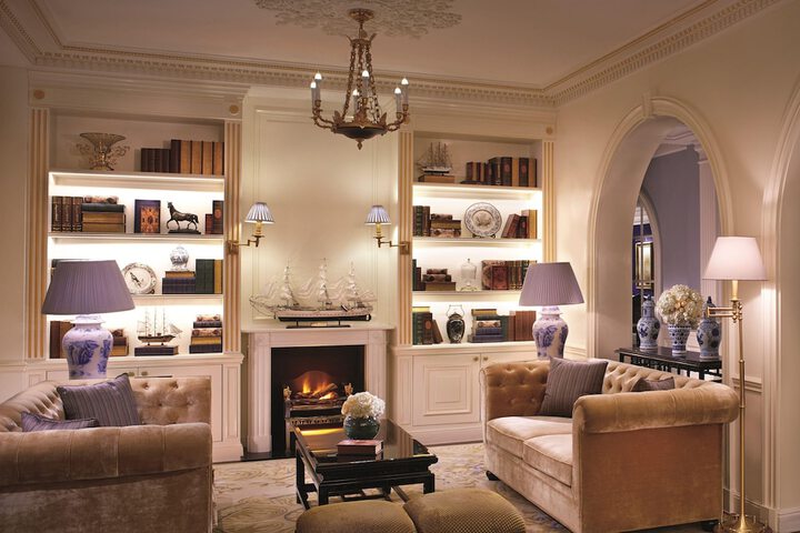 Lounge 57 of 71