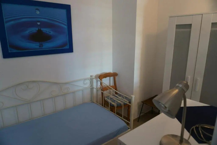 Room 3 of 8