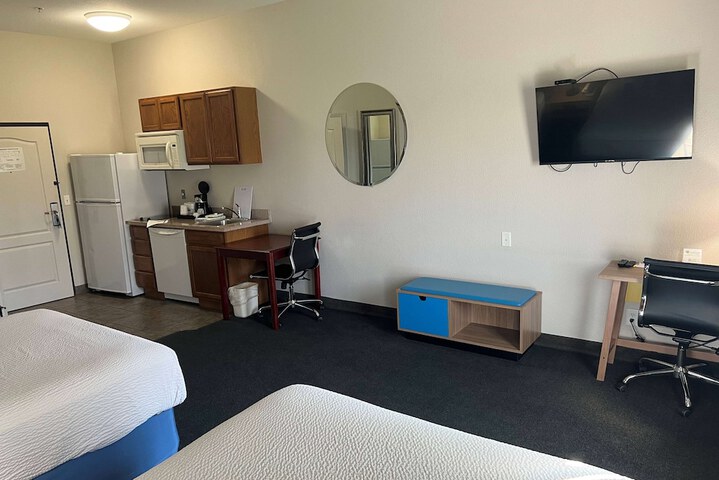 Room 19 of 40