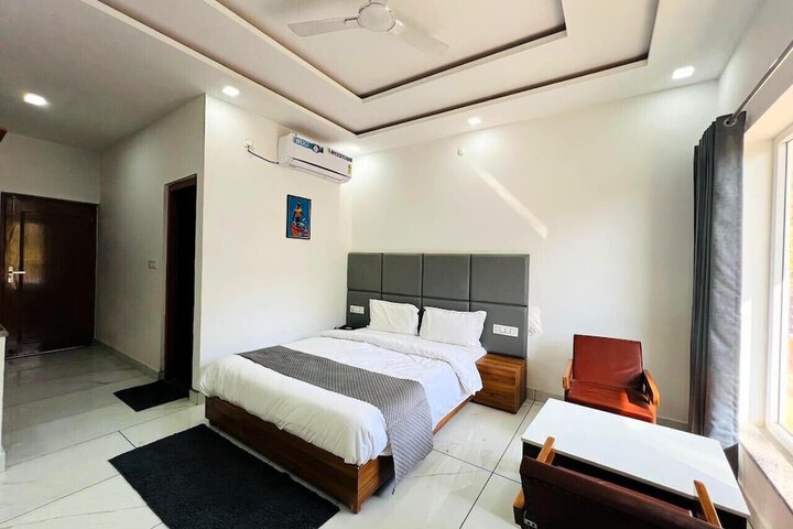 Room 19 of 63