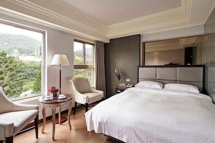 Room 10 of 63