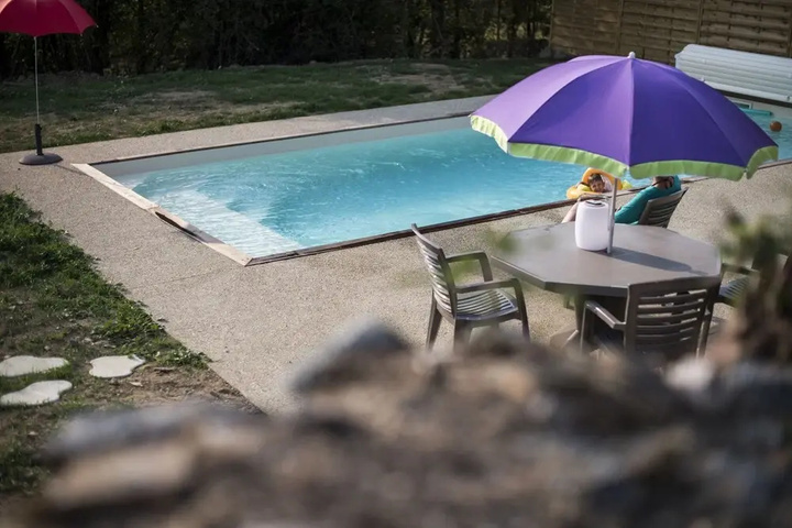 Pool 10 of 14