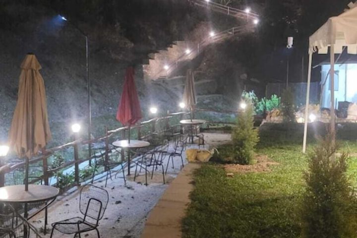 Hotel 8 of 12