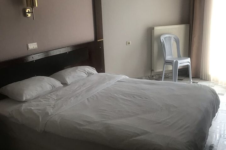 Room 2 of 23