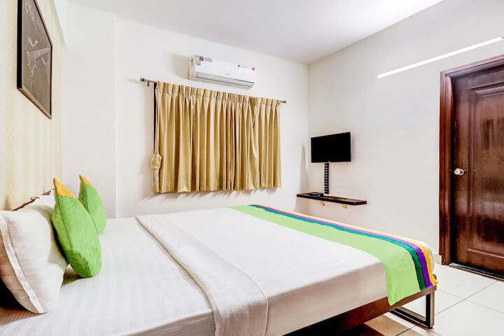 Room 9 of 38
