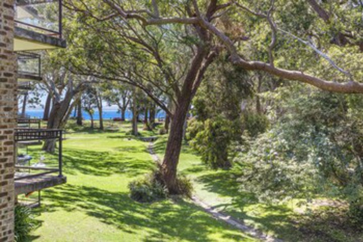 Hotel Exterior 8 of 34