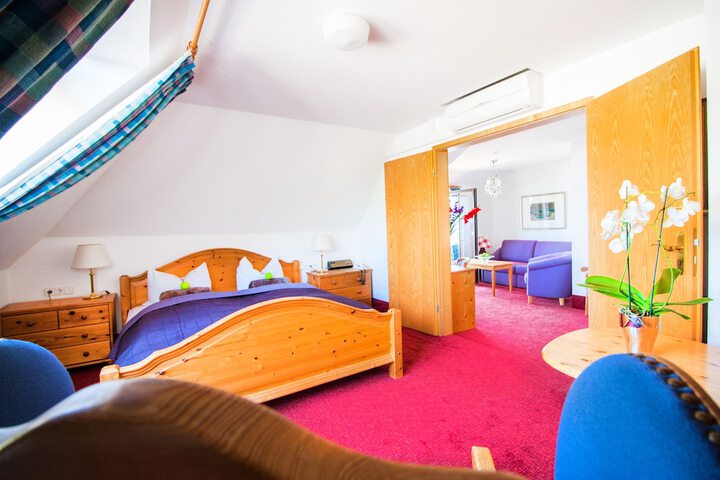 Room 7 of 70