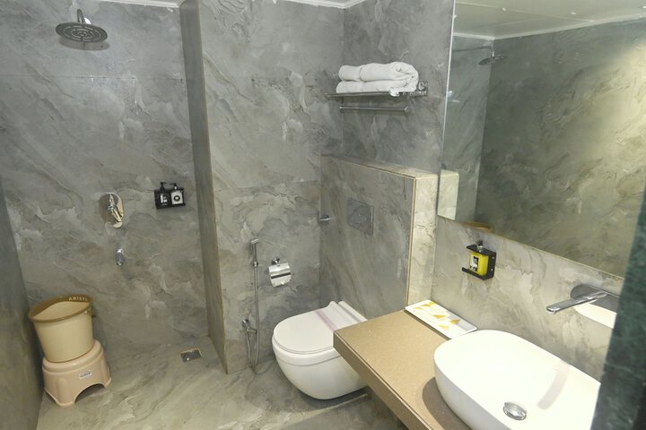 Room 42 of 55