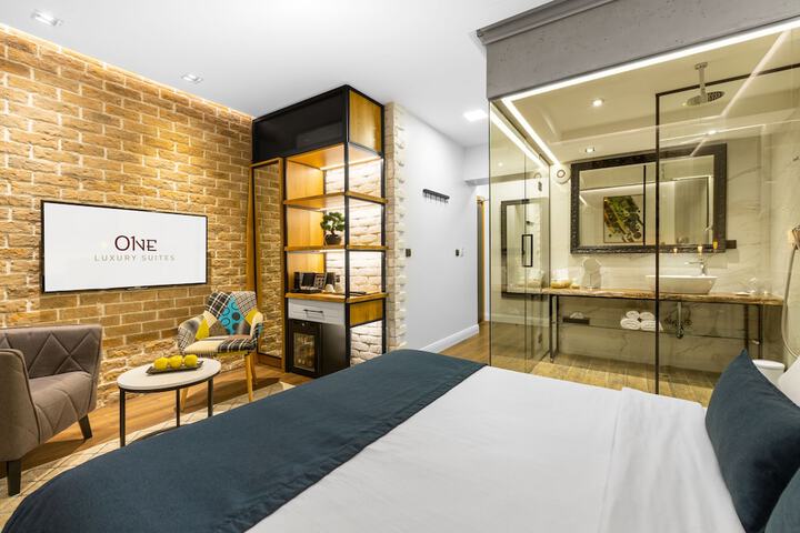 Room 28 of 74