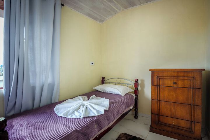 Room 8 of 50