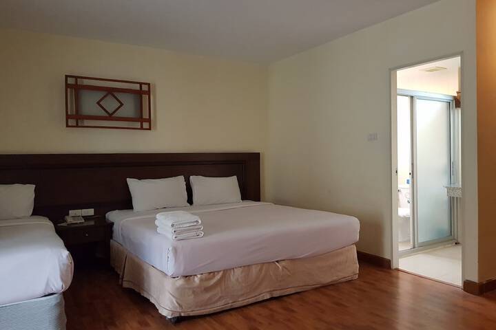 Room 20 of 79