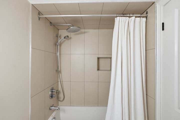 Room 422 of 457
