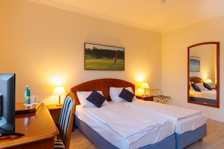 Room 20 of 90