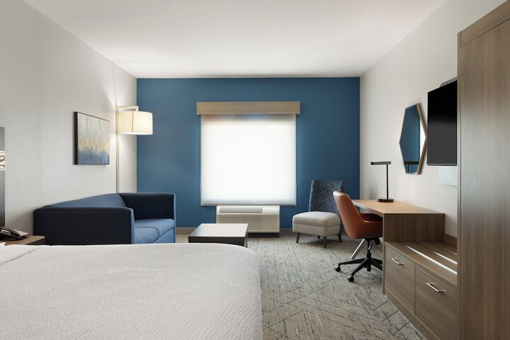 Room 22 of 53