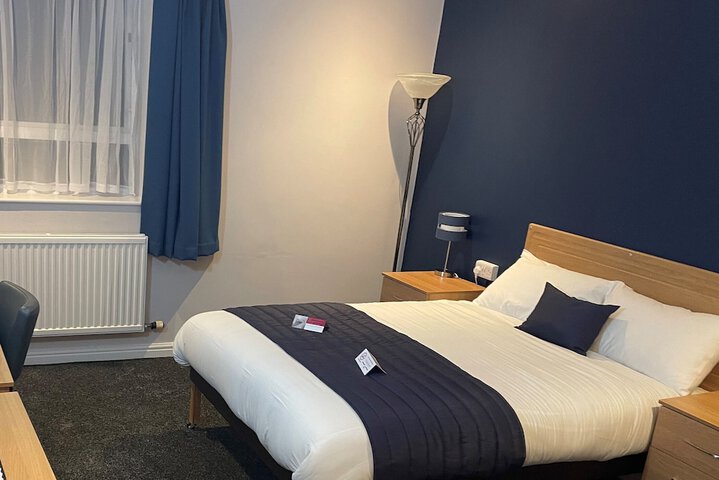 Room 13 of 31