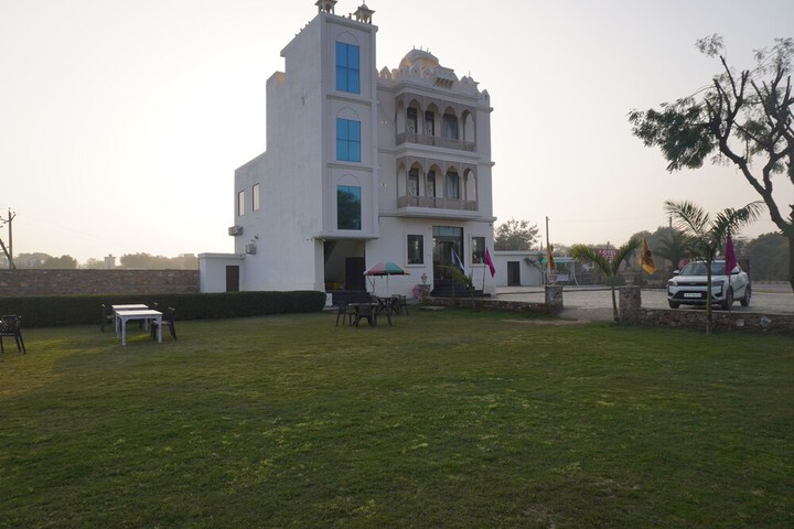 Hotel 66 of 73