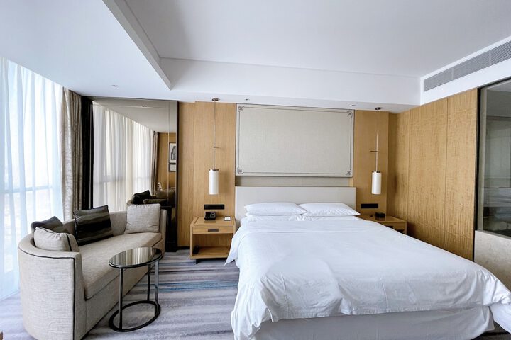 Room 18 of 49