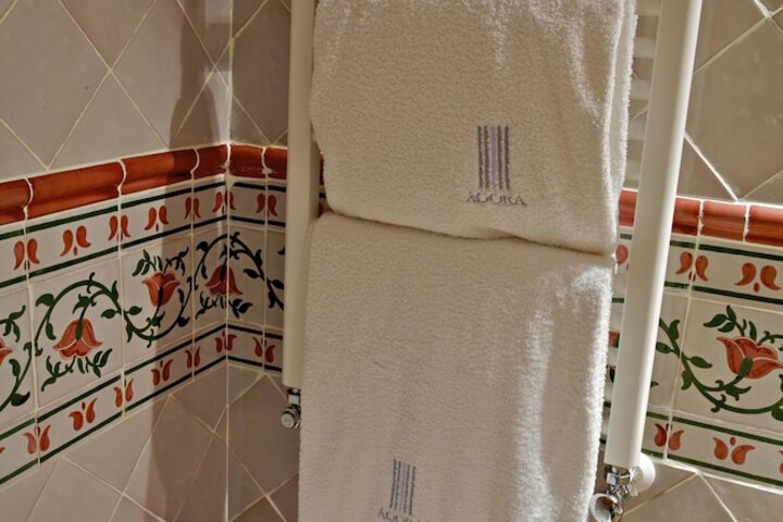 Clean Restrooms