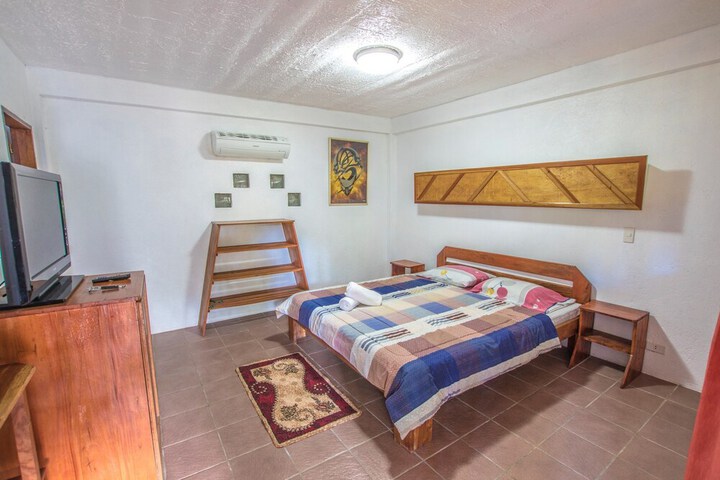 Room 19 of 79