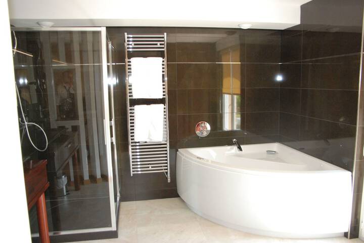 Room 35 of 67
