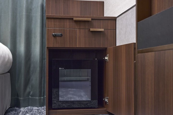 Room 25 of 52