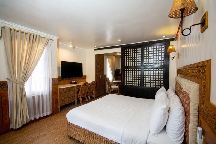 Room 28 of 147