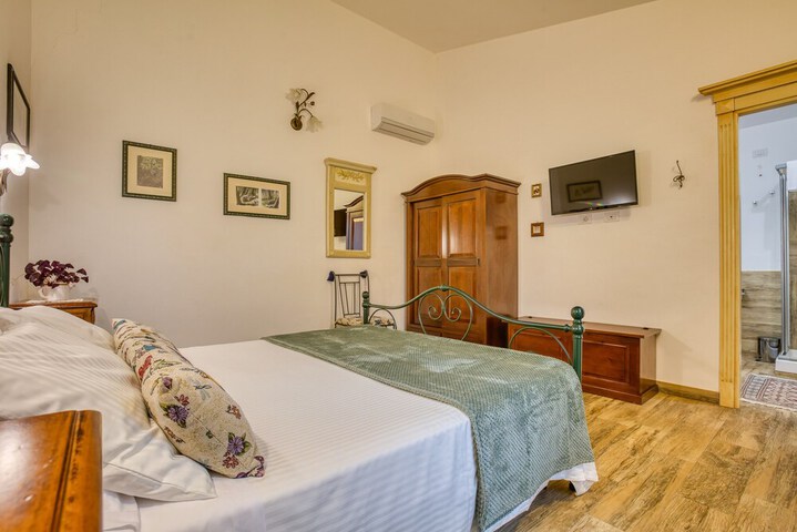 Room 20 of 71