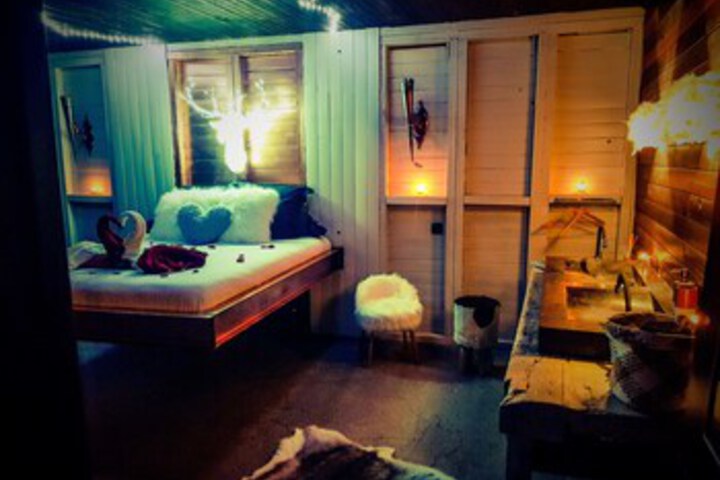 Room 9 of 14