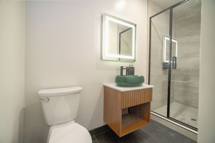 Room 20 of 29