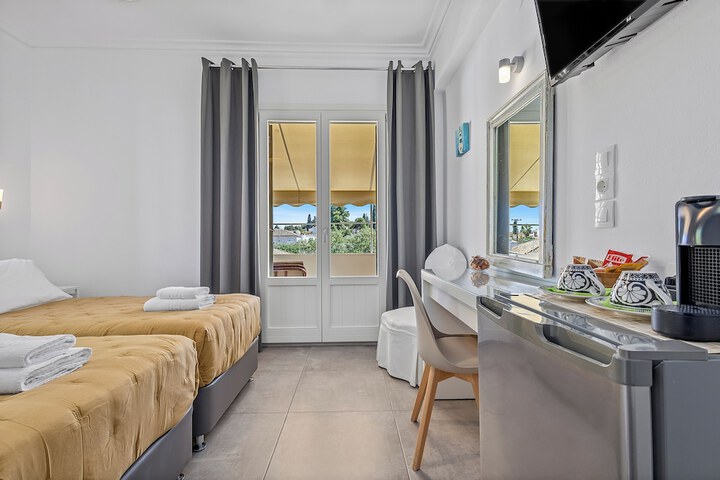 Room 42 of 122